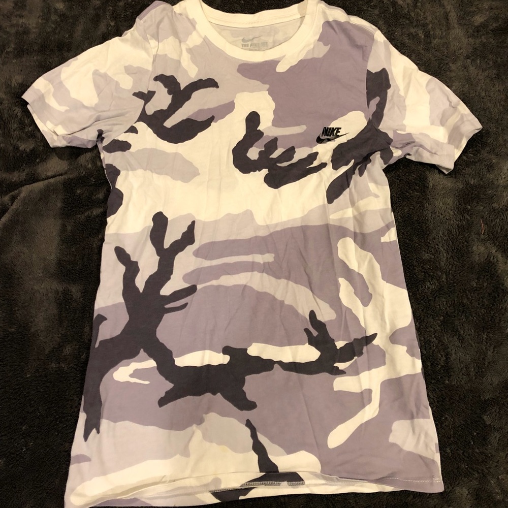 Nike Men’s Camouflage Tee.